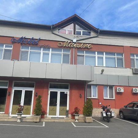 Motel Maestro Дева Экстерьер фото